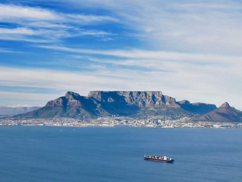 RU Africa Tours - Russian Speaking Tour Guide